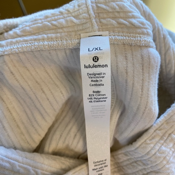 Lululemon retreat yourself pullover - Picture 4 of 6